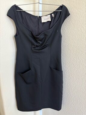 NWOT - THEO The Label Aphrodite Portrait Pencil Dress in Black - Size S